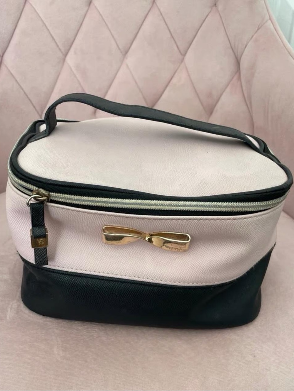 Victorias Secret Light Pink Black Faux Leather Make Up Rectangular Cosmetics Bag